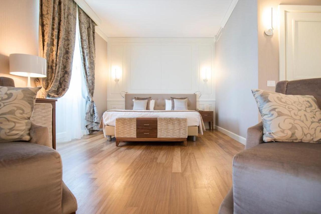 Grand Hotel Terme Σιρμιόνε Εξωτερικό φωτογραφία A room at the hotel