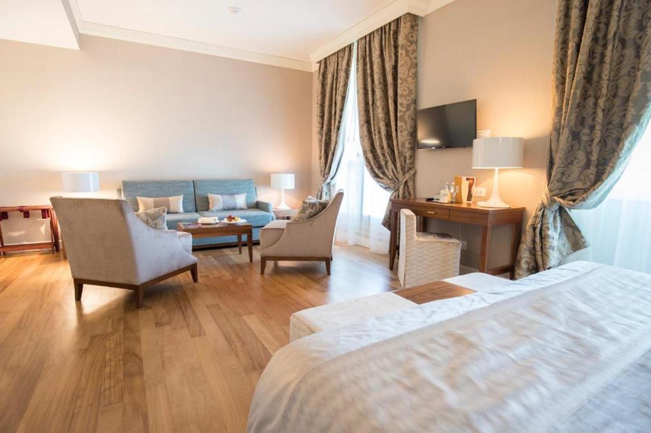 Grand Hotel Terme Σιρμιόνε Εξωτερικό φωτογραφία A room at the hotel