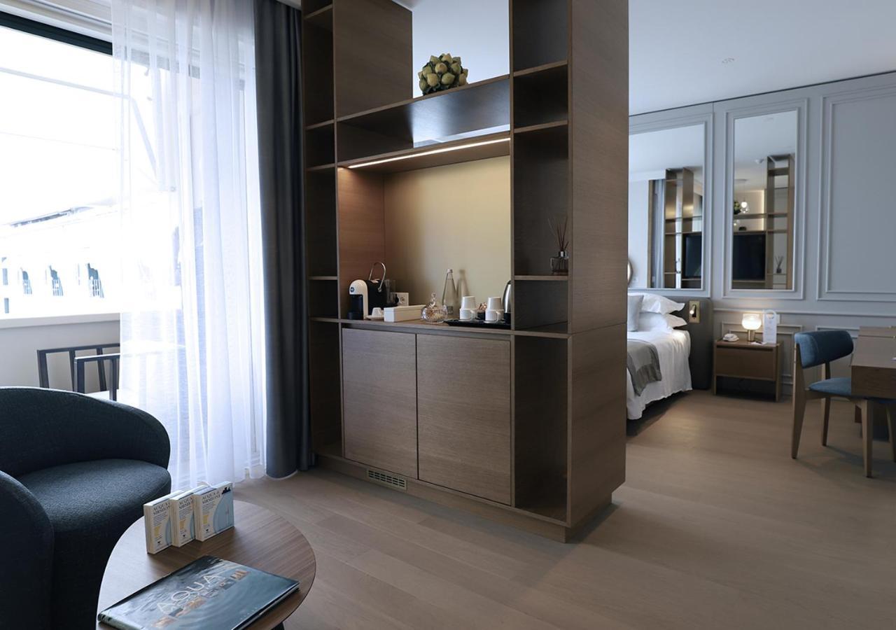 Grand Hotel Terme Σιρμιόνε Εξωτερικό φωτογραφία A suite at the hotel
